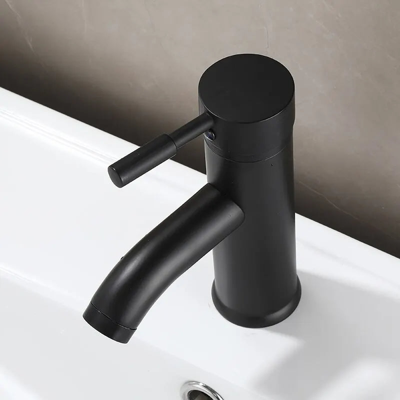 Elegant Matte Black Bathroom Mixer Tap – Modern Design for Contemporary Spaces